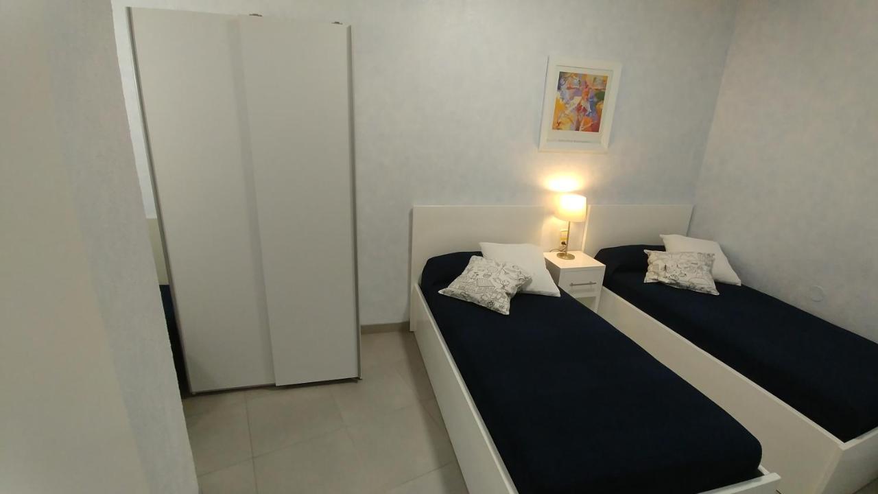 Apartament Oasis B3 Roses Bagian luar foto
