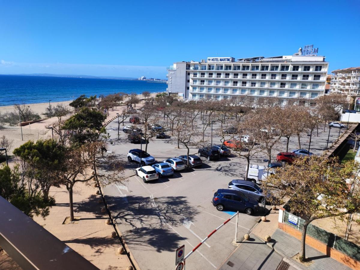 Apartament Oasis B3 Roses Bagian luar foto